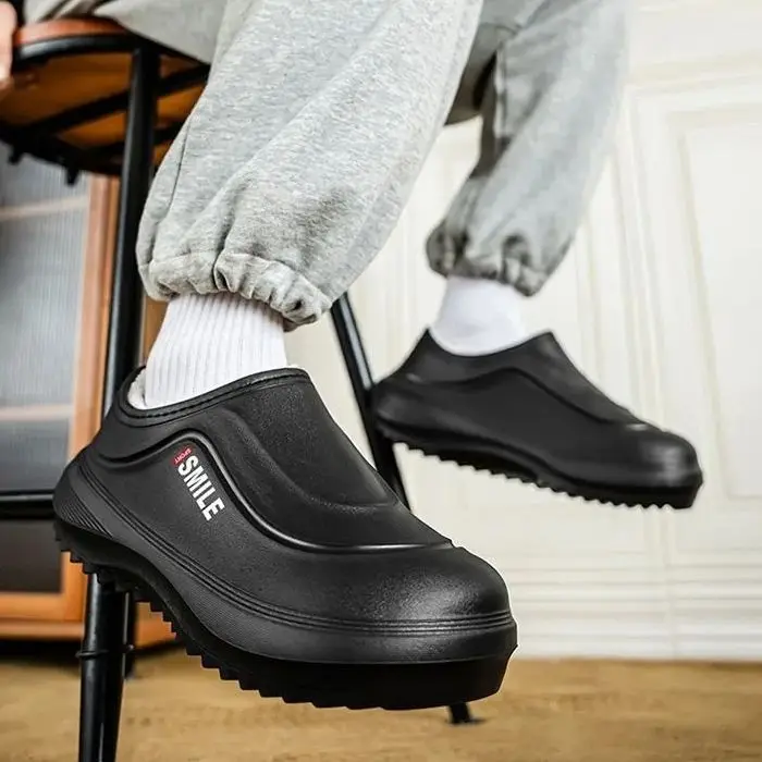 

Plush-lined Warm Winter Safety Shoes Soft-soled Lightweight Chef's Shoes Versatile Slip-On Work Shoes