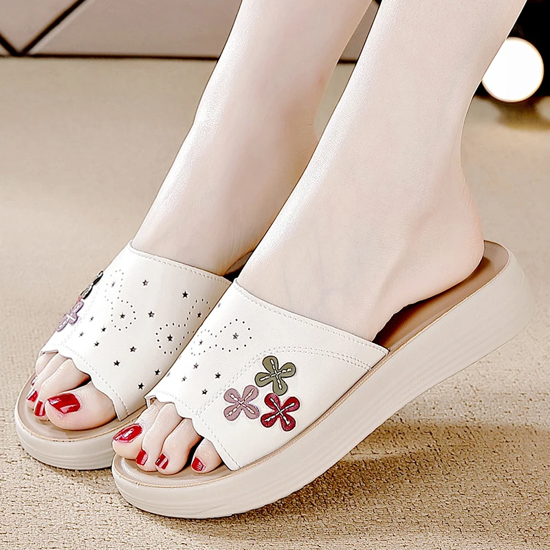 

Daily Shopping Women Summer Flat Slippers Anti Slip Fashion Style Leisure Walking Casual Footwear