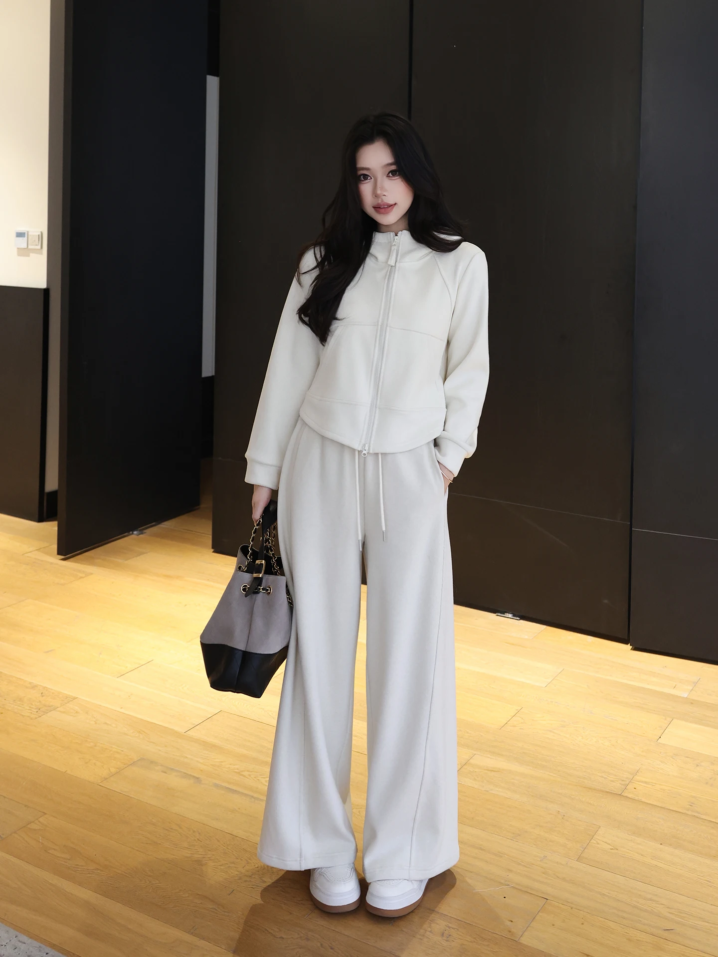 

Lao Yang's Personal ME Rice Noodle Sweatirt Set 2026 Fce Lined Luxury Casual Faion Outerwear Sweatpants Two Piece Set