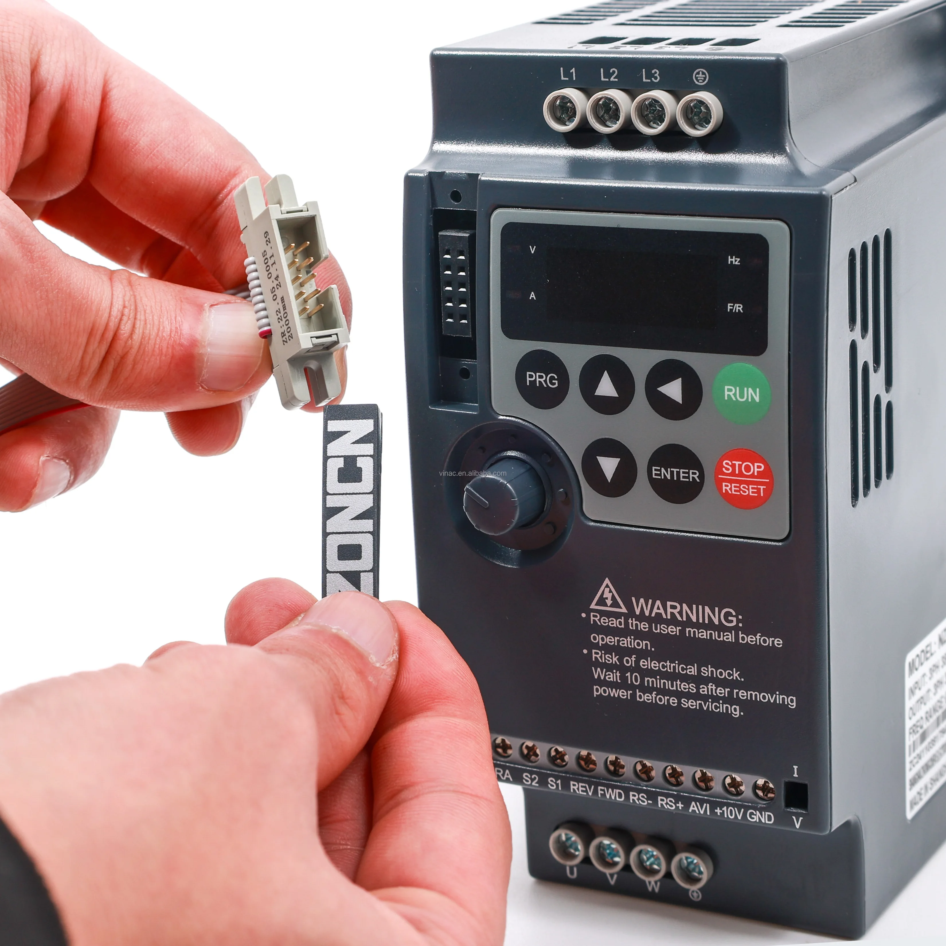 단상 삼상 0.75kW VFD AC 드라이브 모터 220V 380V 주파수 인버터 110V 200W 정격 전력 압축기용 750W