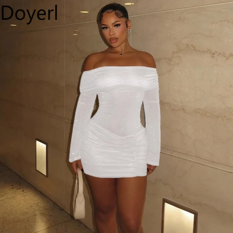 Doyerl Mini abito aderente a maniche lunghe Abbigliamento da club per donna Maglia trasparente con scollo a barchetta Increspato Slim Night Party Abiti corti Compleanno