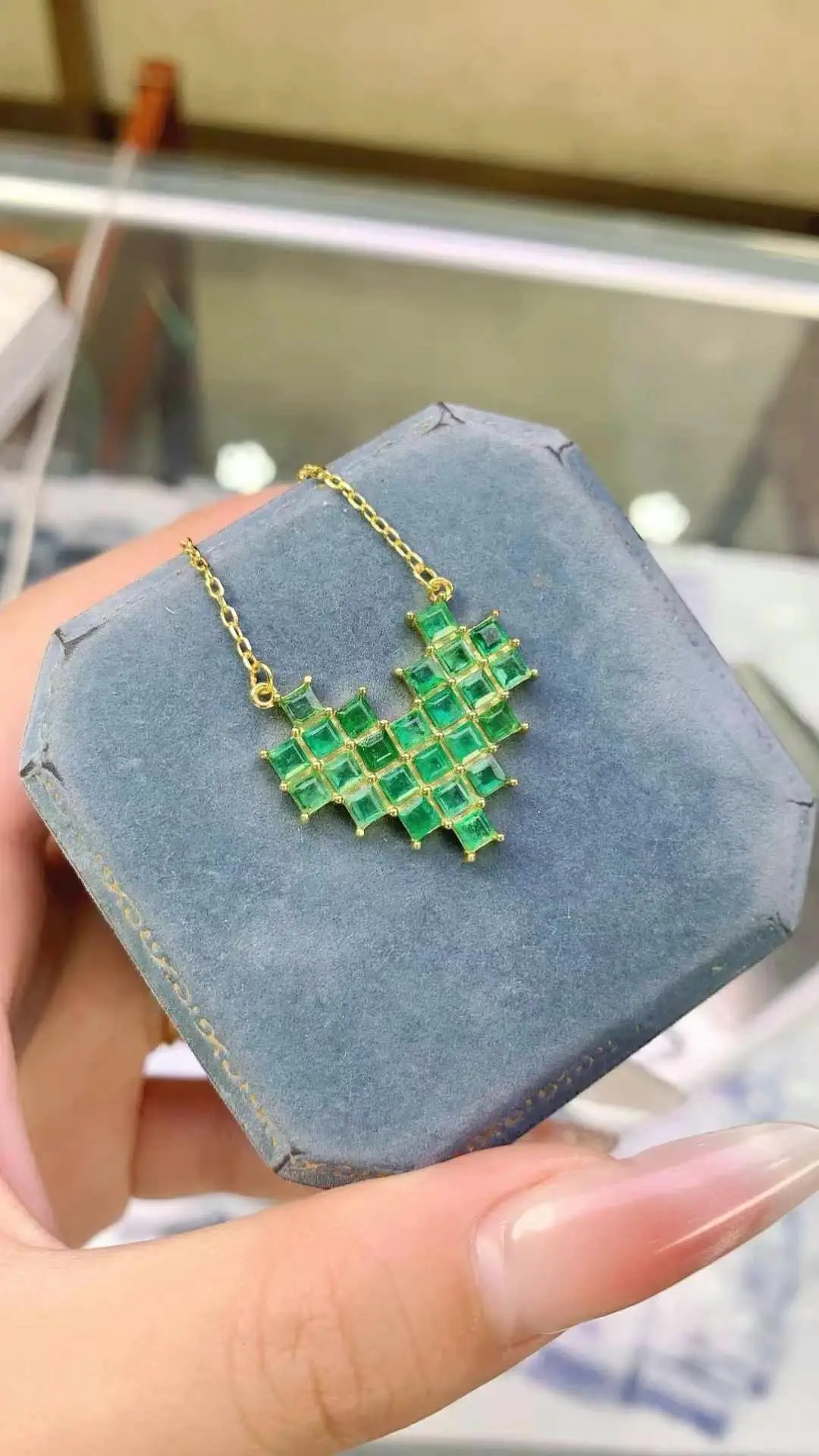 

Elegant The Best Gift for Your loved Girl Emerald Pendant Solid S925 Sterling Silver Emerald necklace For Women Colour Gem Stone