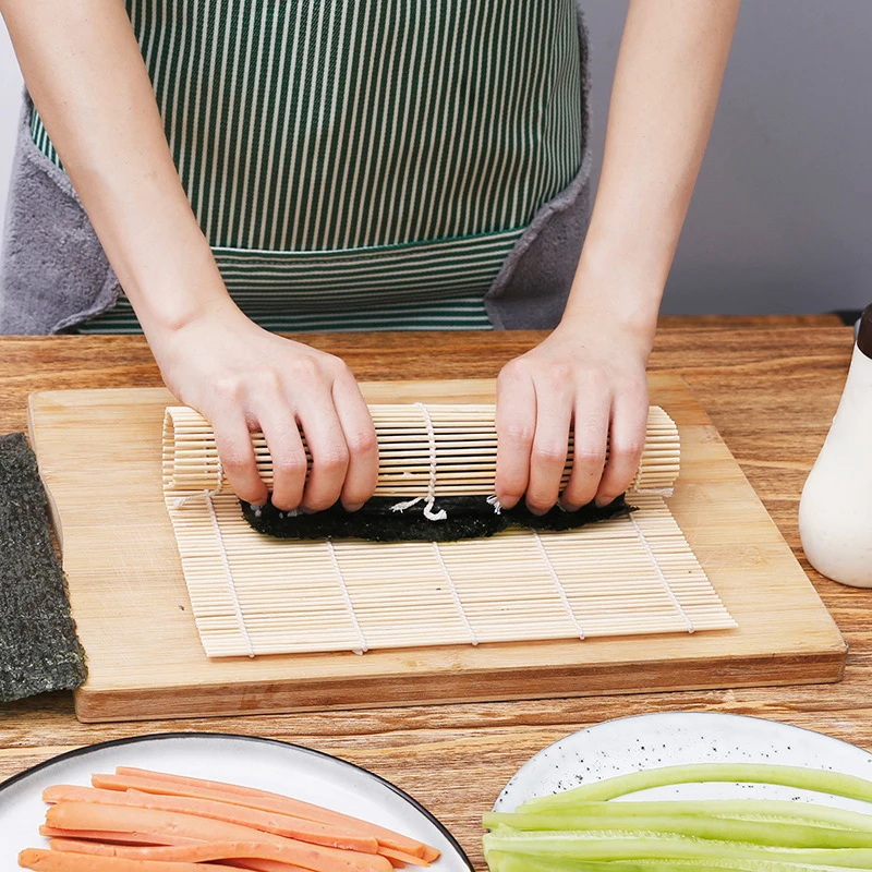 Juego de esteras enrollables de bambú para Sushi, herramientas de paletas de arroz, molde de Sushi Kawaii, accesorios de cocina japoneses, 24x24cm