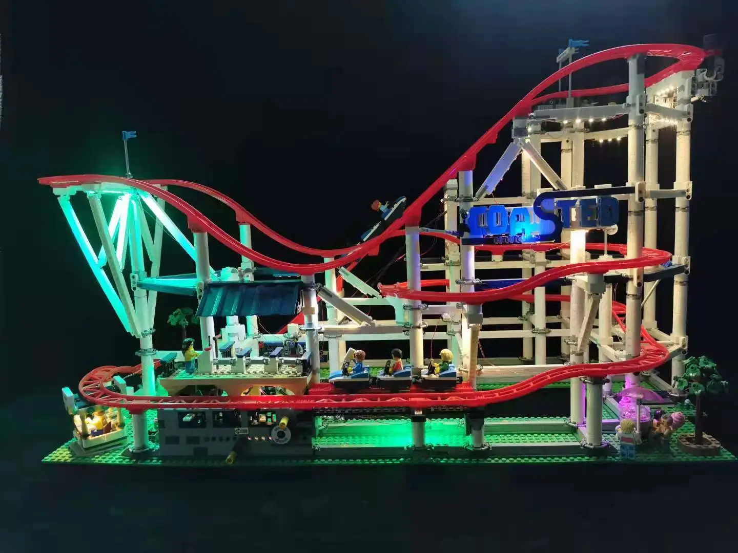Kit di luci a LED adatto per la lampada decorativa LEGO Roller Coaster 10261 (mattoncini del modello non inclusi)