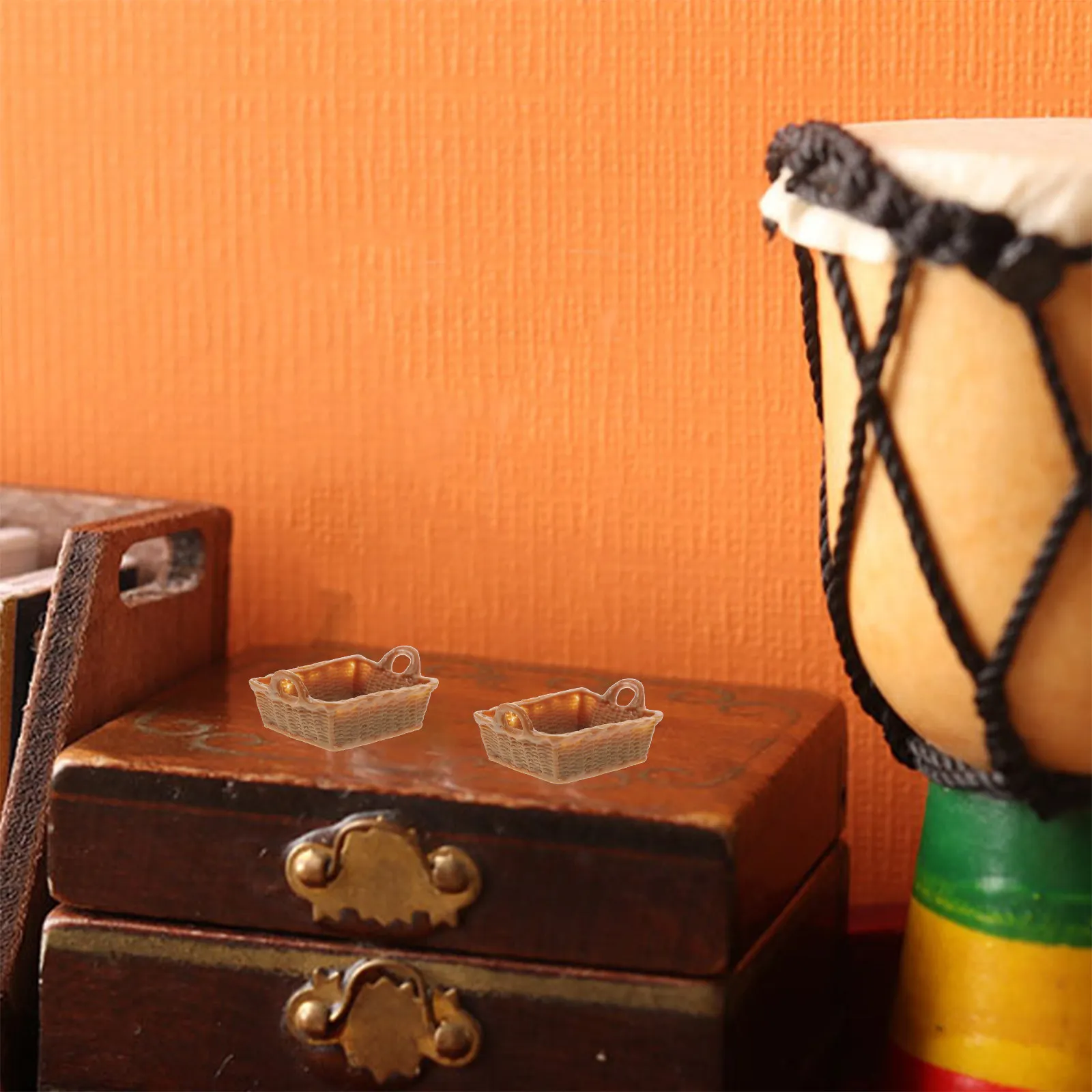 

Набор из 4 миниатюрных корзинок из смолы, масштаб 1:12, для миниатюрного дома, декоративные корзинки для фруктов и овощей, аксессуары для декора миниатюрной мебели