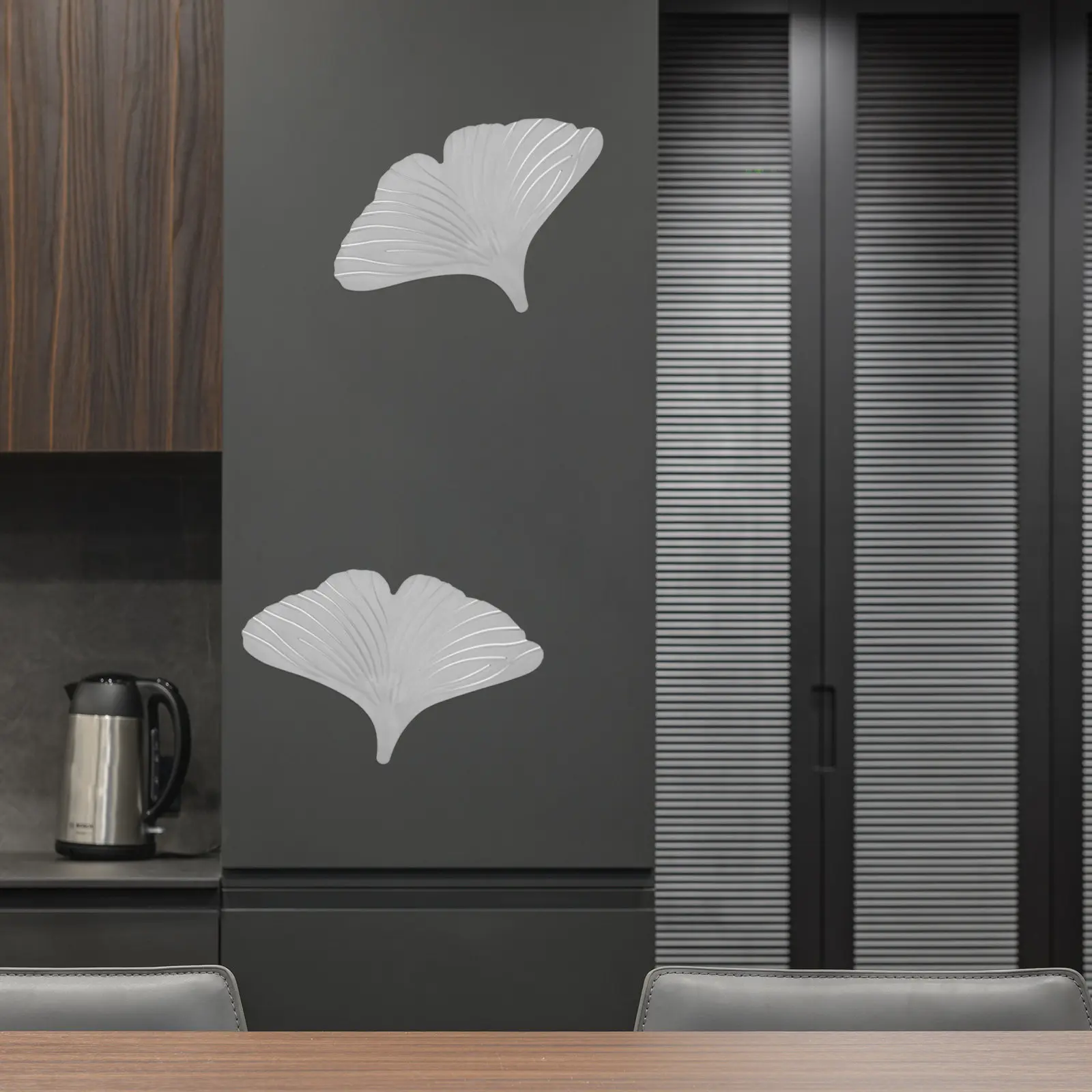 2Pcs Iron Ginkgo Leaf Decoration Sturdy Corrosion-Resistant Fine Workmanship Rounded Edges Desktop Ginkgo Adornment Collection