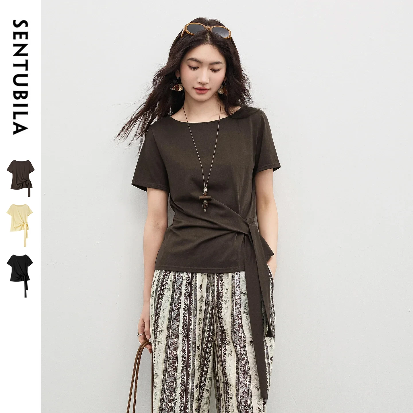 Camiseta Feminina SENTUBILA de Verão em Algodão Tricotado Manga Curta 2026 Minimalista Gola Redonda com Cinto de Amarrar na Cintura Fina 162TA3735