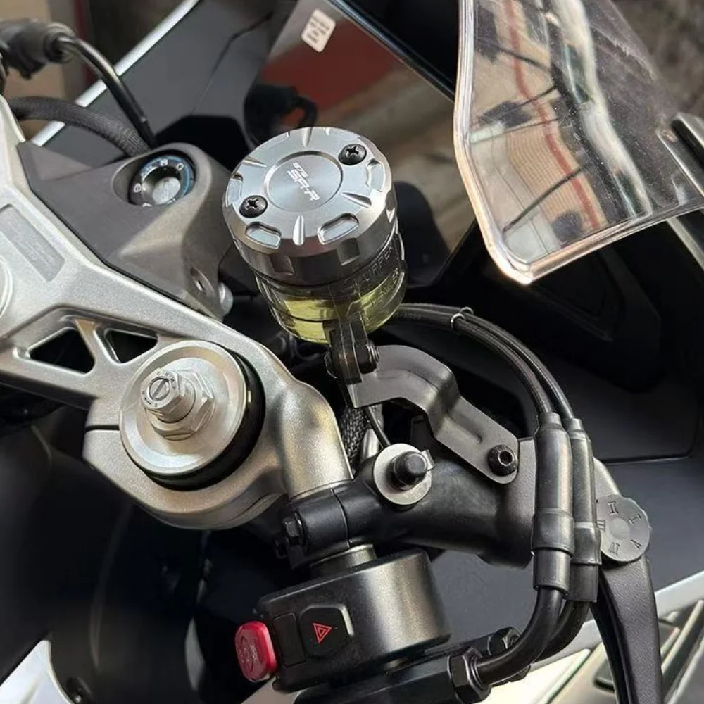 FOR Voge RR660S Non-Destructive Installation Brake Reservoir Cover Direct Mount Decor Pump Cap Motorcycle Accessory
