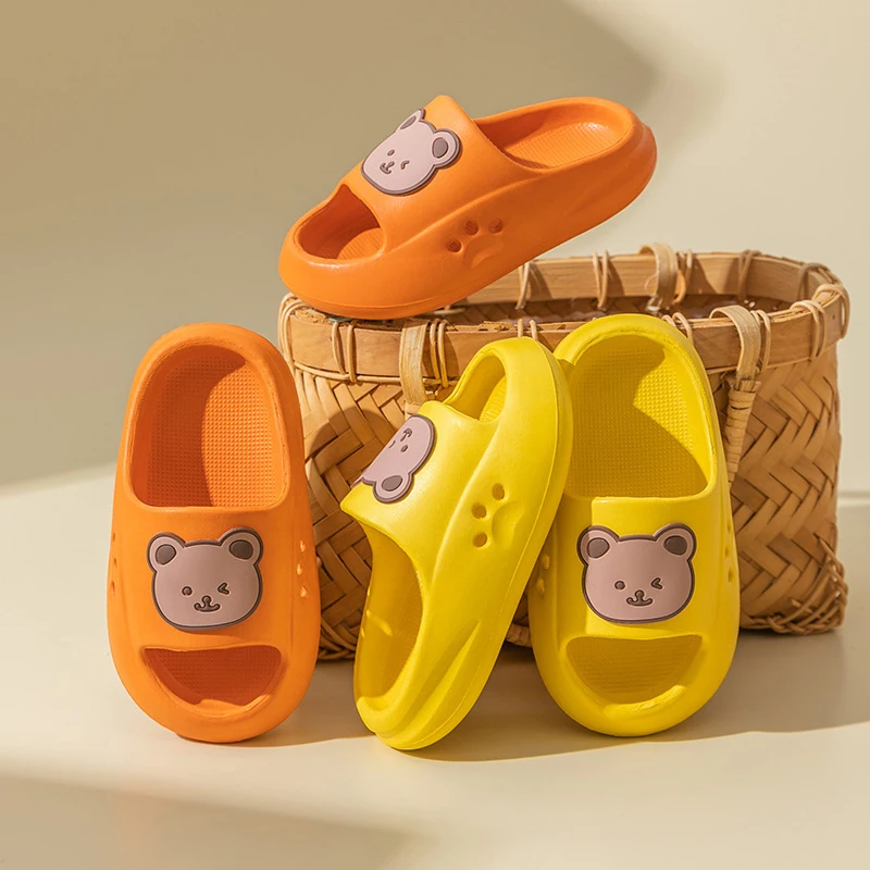 Cartoon Bear Kids Slippers Boys Girls Thick Sole Non-Slip Beach Shoes Summer Soft Eva Comfort Flip Flops Child Bathroom Slipper