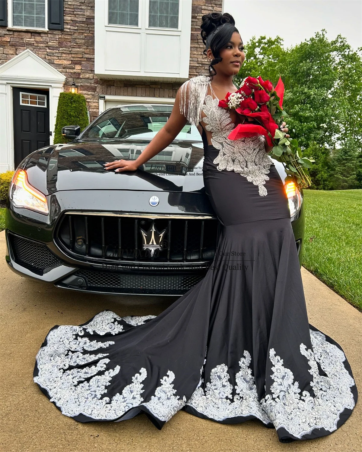 Błyszczące koralikowe kryształy Mermaid Prom Dress With Appliques Lace Evening Party Gowns Black Girls Court Train robes de soirée