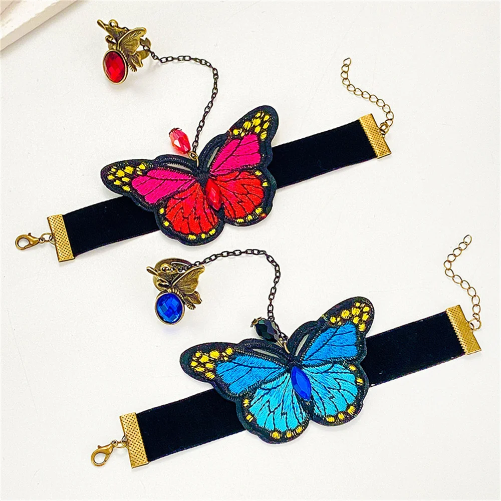 

Vintage Butterfly Syndactyly Charm Bracelet for Women Charm Inlaid Zircon Personalized Gift Matching Bracelet Jewelry Accessorie