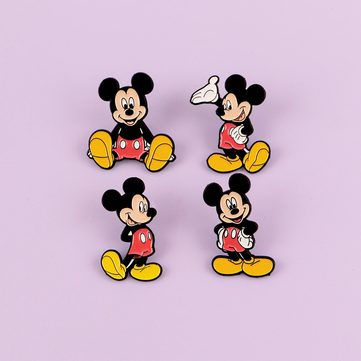 بروش مطلي لفيلم الفأر اللطيف، تصميم فريد وبسيط، شارة حيوانات كرتونية سعيدة، إكسسوارات ملابس للرجال والنساء