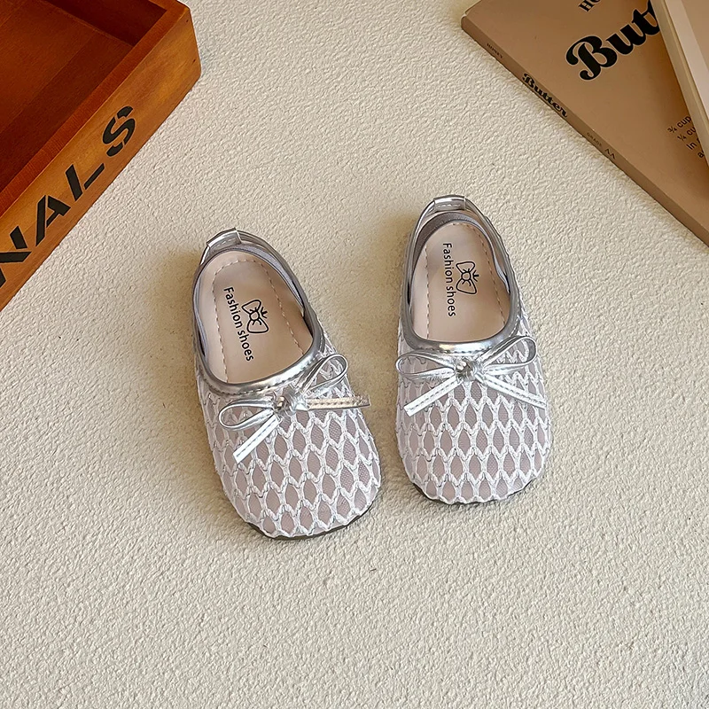 

Baby Girl Summer Mesh Shoes Breathable Hollow Out Princess Sandals Soft Sole Non-slip First Walker Footwear with Bowknot