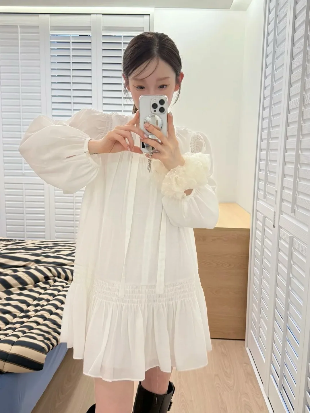 فستان صيفي جميل على الطراز الكوري عصري مع وشاحات للنساء فستان أبيض الحب الأول الجميل تنورة الأميرة بأكمام طويلة