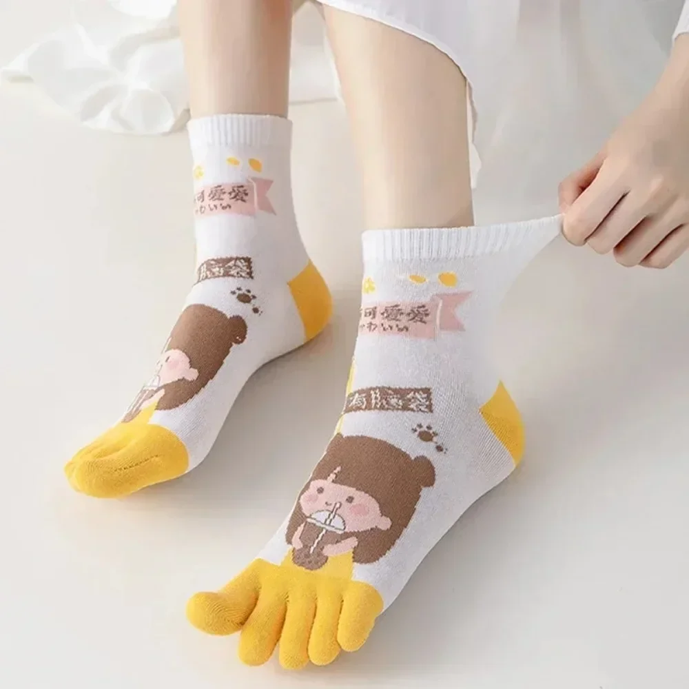 Cute 5 Finger Socks Cartoon Women Toe Socks with Separate Fingers Cotton Mid Tube Five Finger Socks Sports Yoga Spring Summer