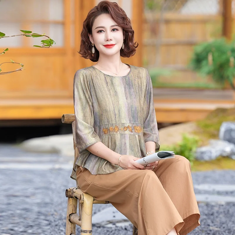 

Elegant Cotton Linen Embroidered Shirt And Pants Set for Middle-Aged Mothers Summer Fashion Loose Fit round Neck Short Sleeve