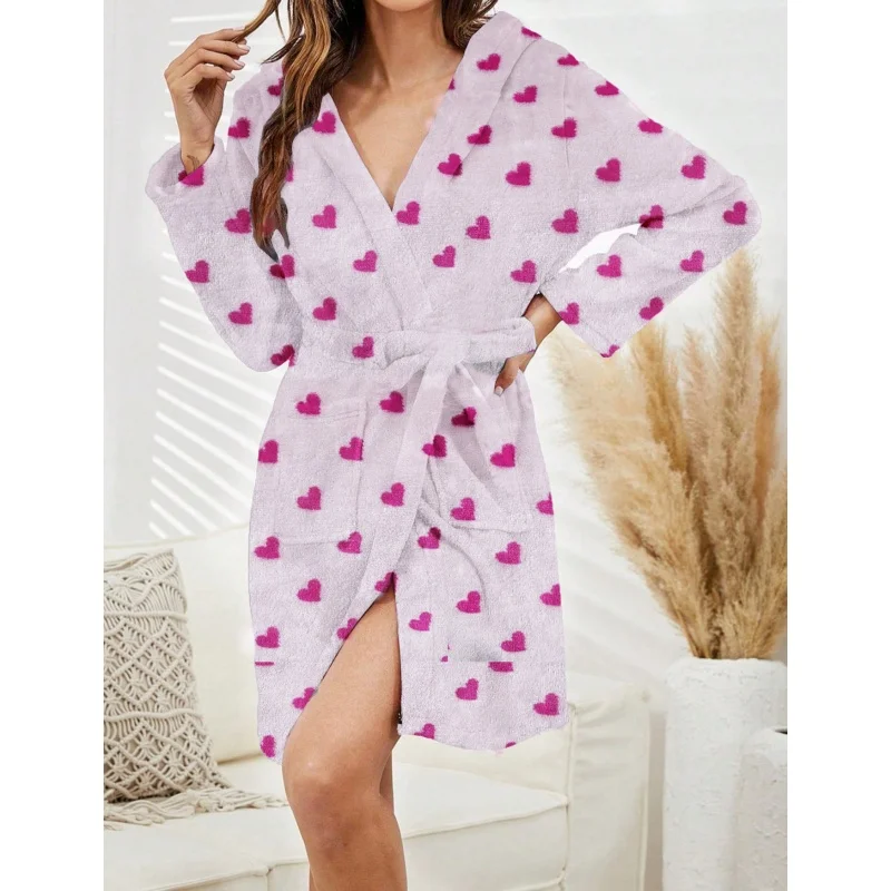 1 piece of women\'s universal plush soft and skin friendly, warm and comfortable sleeping robe for autumn and winter