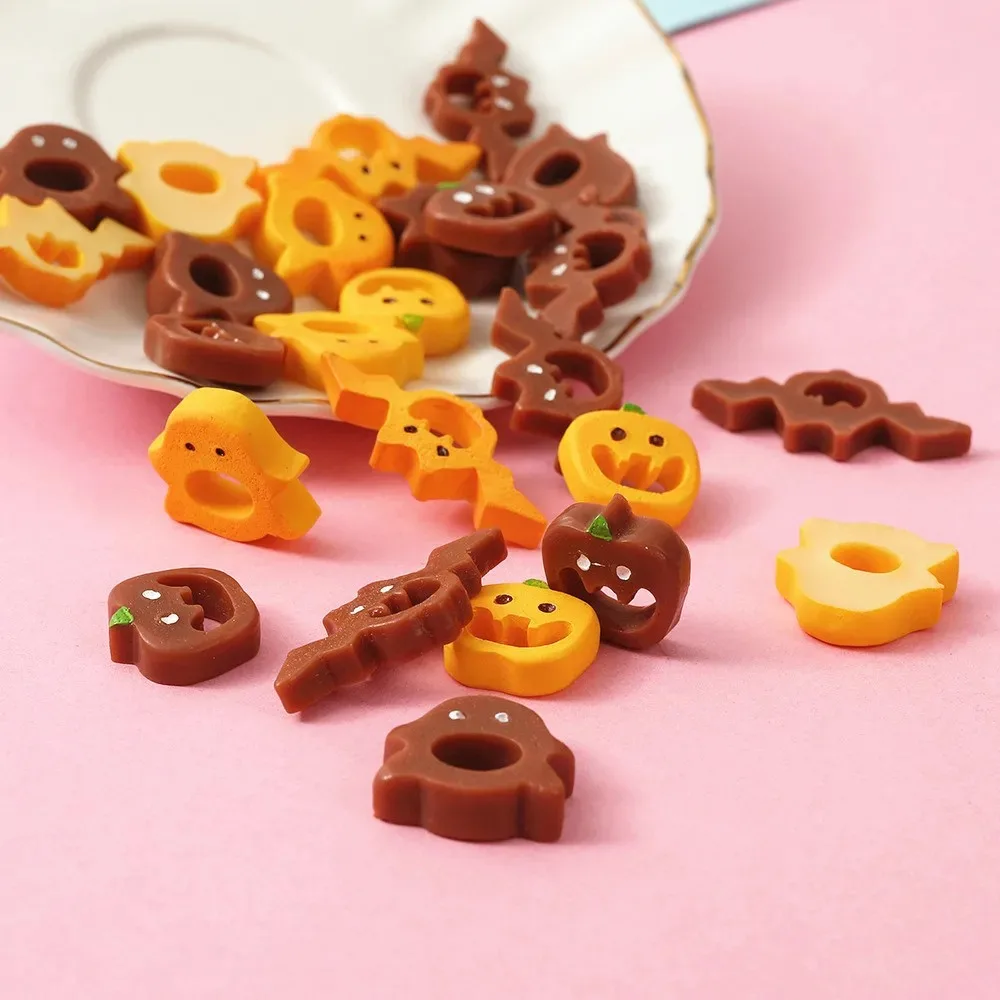 Sztuczne jedzenie Halloweenowe ciasteczka DIY Craft Biscuit Cookies Materiały do majsterkowania Żywiczne ciasteczka na Halloween Flatback Miniatura