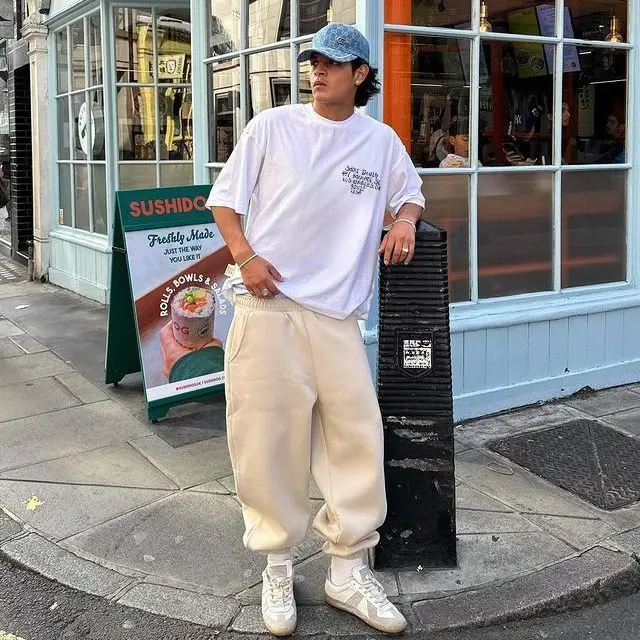 

Summer High Street Graffiti Printed Pure Cotton T-shirt for Men, American Retro Vintage Loose Casual Half-sleeved for Women