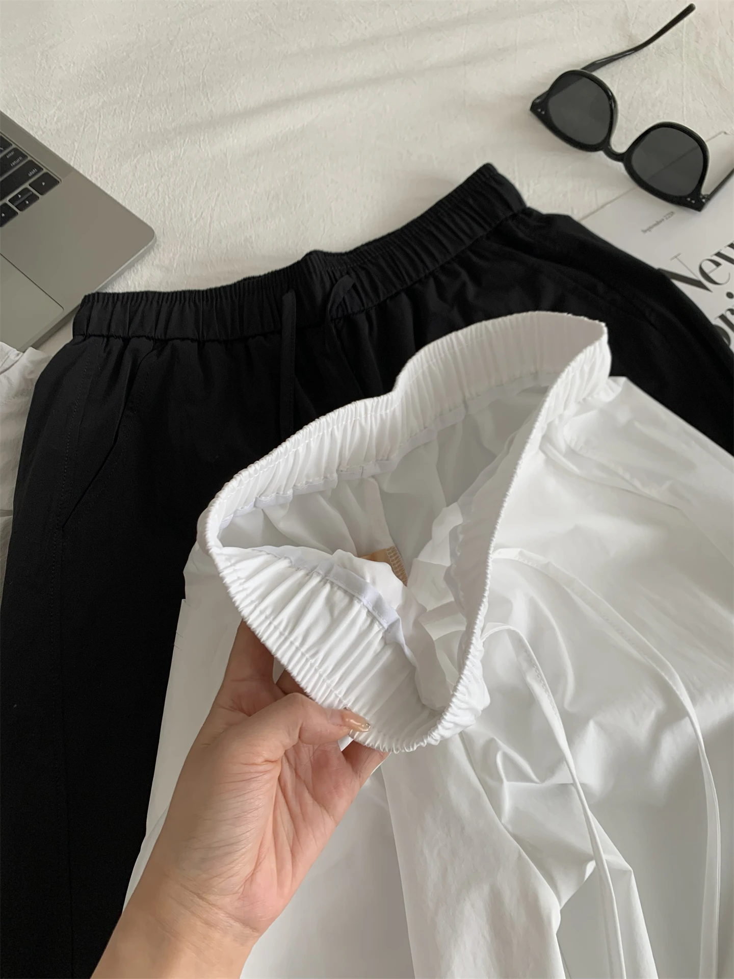Lightweight Patchwork Curved-leg Cargo Pant Women, Relaxed Fit, Slimming, High-waisted, Wide-leg, Cuffed