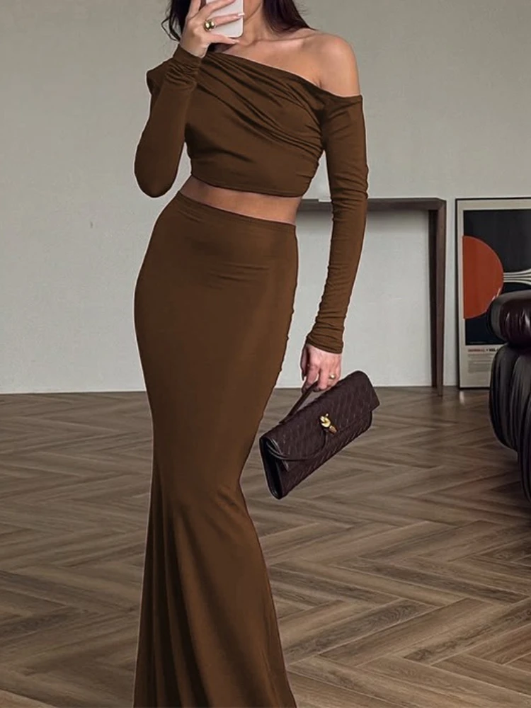 

Женский комплект из 2 предметов, осеннее поступление 2025, модный однотонный топ с открытыми плечами и длинными рукавами и облегающая полуюбка для женщин