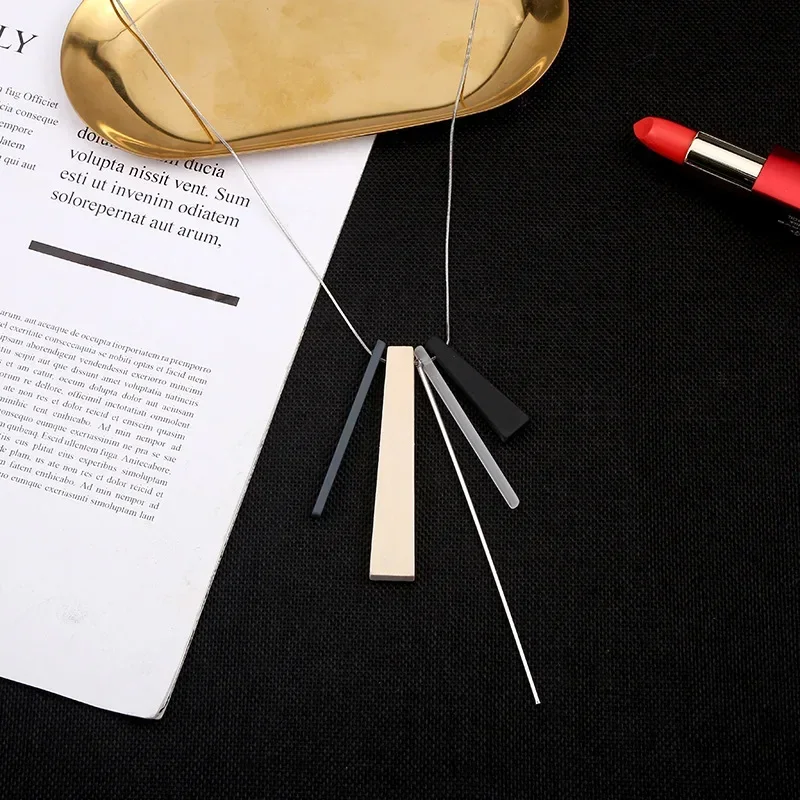 Fashion Sweater Chain Woman's Necklace Geometric Rectangle Wooden Necklaces Snake Link Female Charm Jewelry