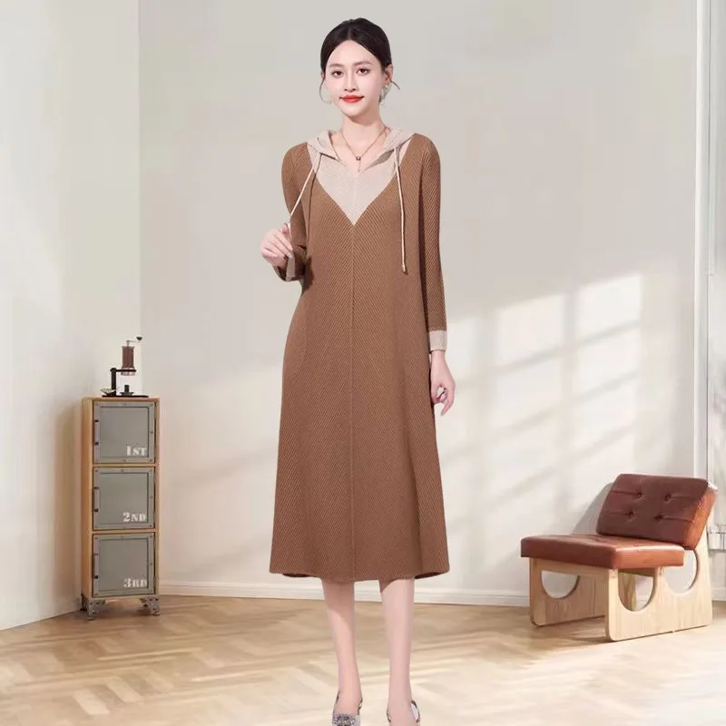 

Плиссированные платья Miyake, осень 202, платье с капюшоном, свободная повседневная простая прямая юбка со складками и цветными блоками, темпераментная тонкая юбка