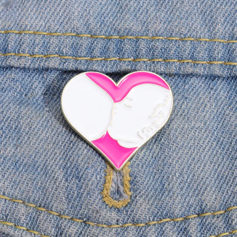 Caring For Women Enamel Pins Mother Lactation Brooch Badge Lape Backpack Backpack l Mothes Day Gift For Jewelry Gift Wholesal