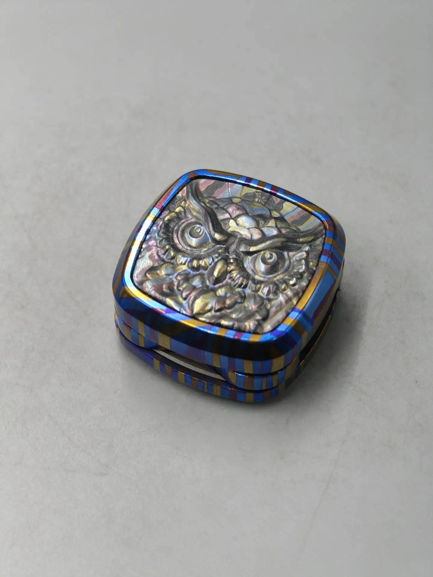 Used EDC Steal Sister Tk Joint Owl Xxl Titanium Horse Braided Pattern Body + Zirconium Horse Owl Patch EDC Decompression Toy
