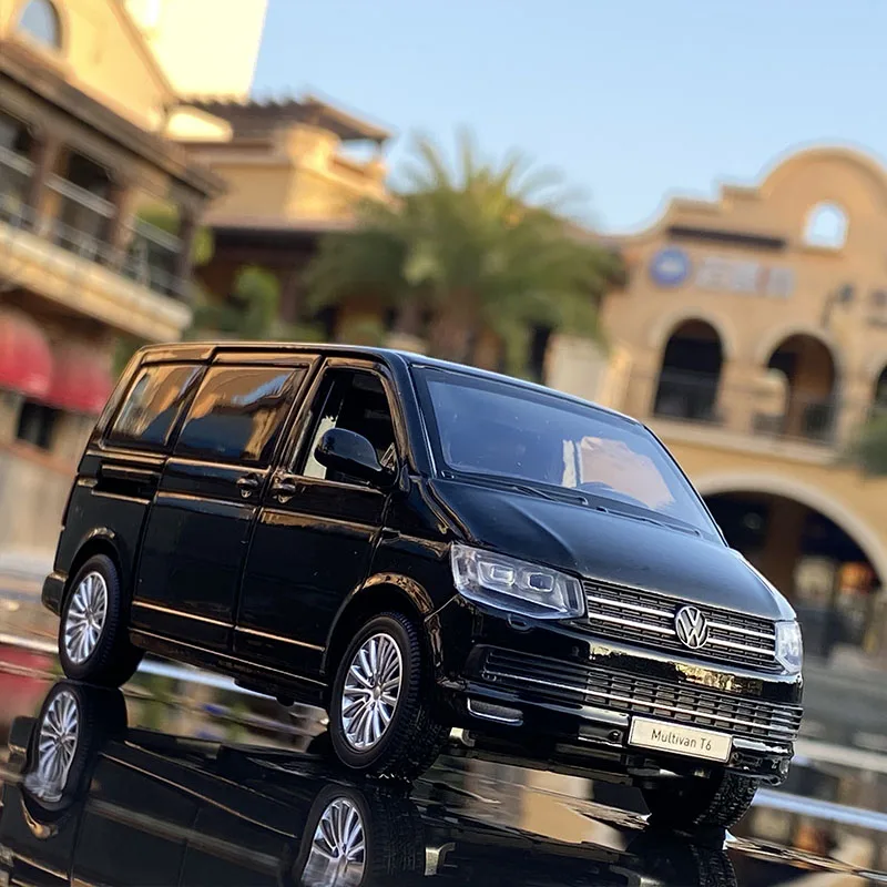 1:32 Zinc Alloy Bus Volkswagens Multivan T6 Alloy Car Model Diecasts MPV Car Model Sound and Light Simulation Toy Gift