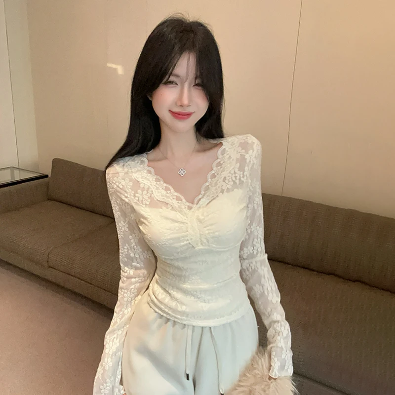 New Autumn Pure Desire Style V-neck Long-sleeved Lace Shirt For Women, Slim And Short Inner Top