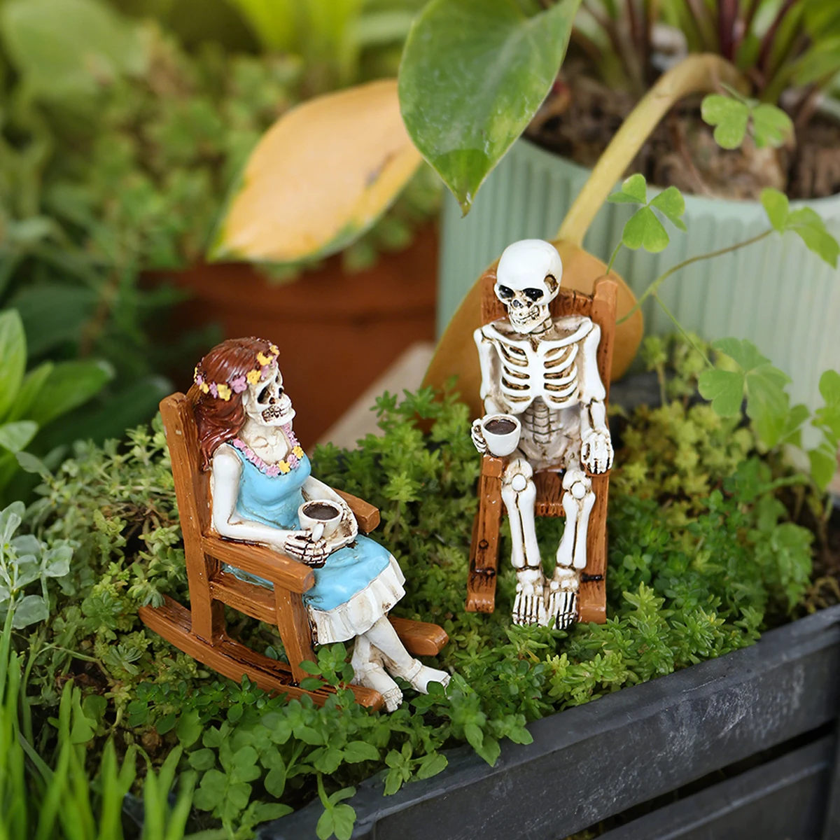 

2PCS Halloween rocking chair skeleton decoration ornament for men and women, suitable for indoor and outdoor use
