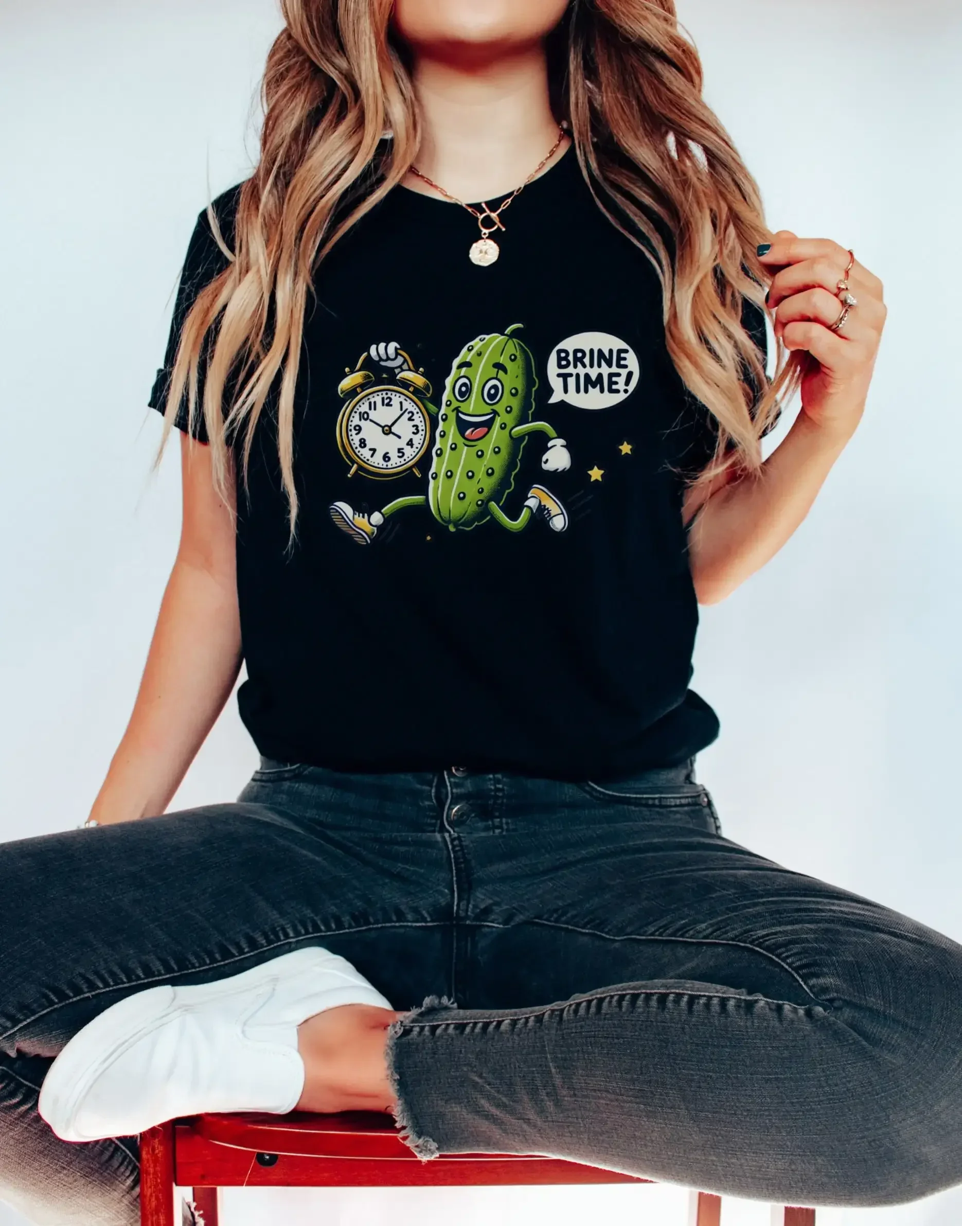 Camiseta Brine Time Pickle con diseño de pepinillos en tarro, divertida, para ella, con diseño de pepino en salsa