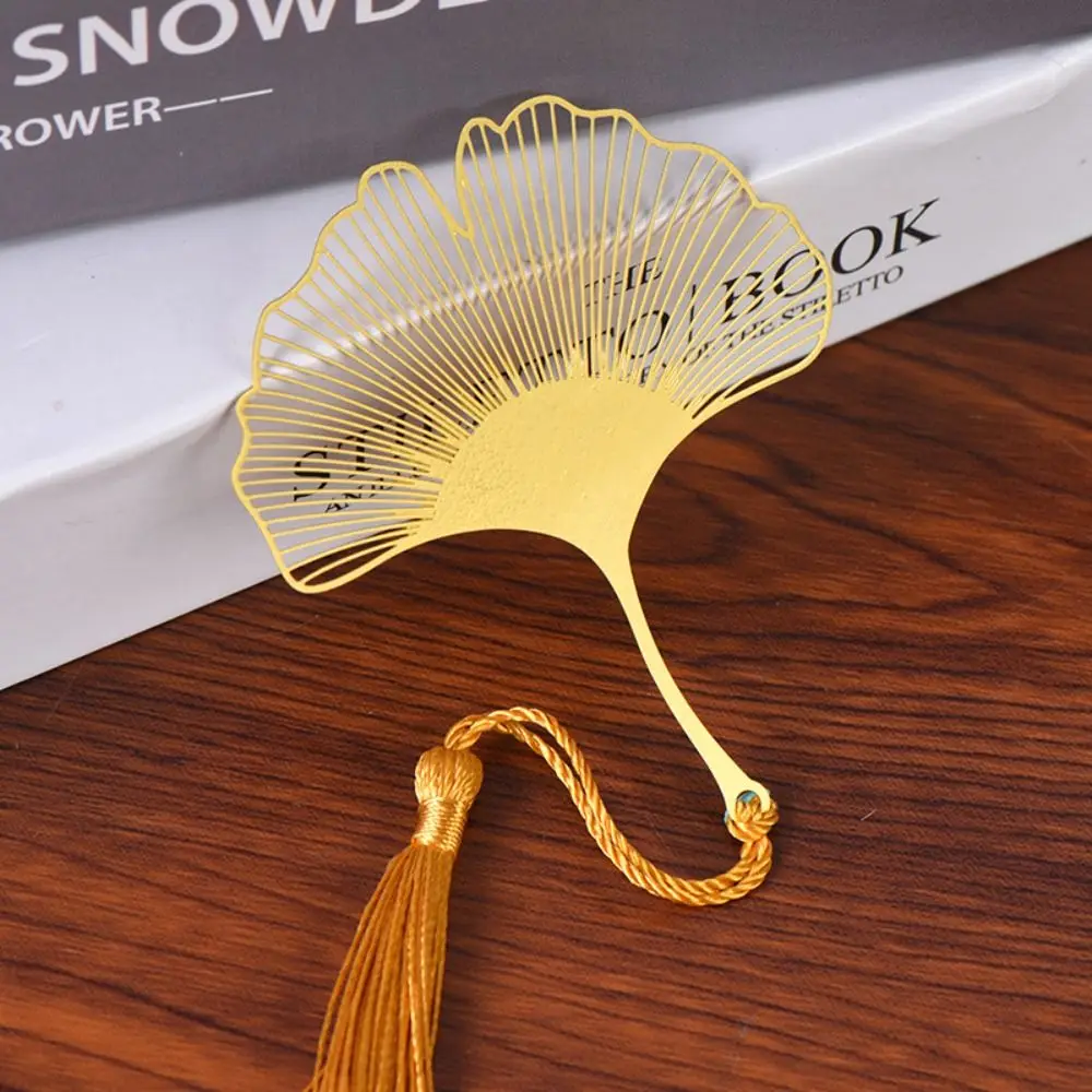 Tassels Hollowed Out Bookmark Leaf Vein Chinese Style Metal Bookmark Book Page Marker Wutong Leaves Book Clip