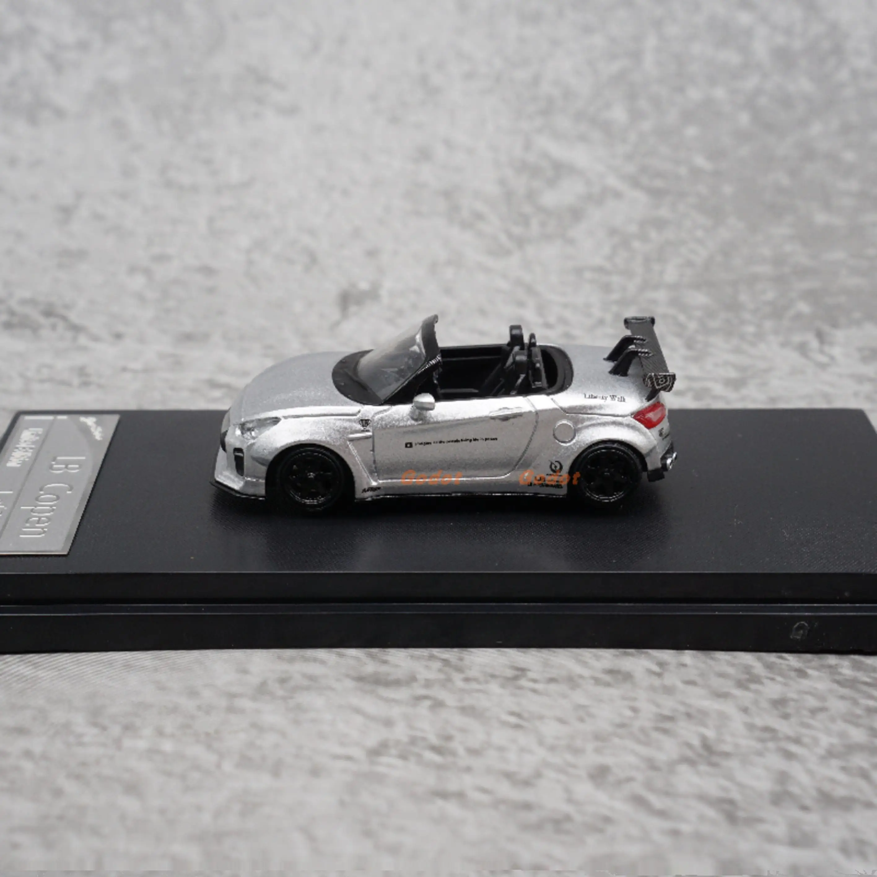 1:64 Nissan GTR LB Copen LA400 GT-K รุ่นรถตกแต่ง