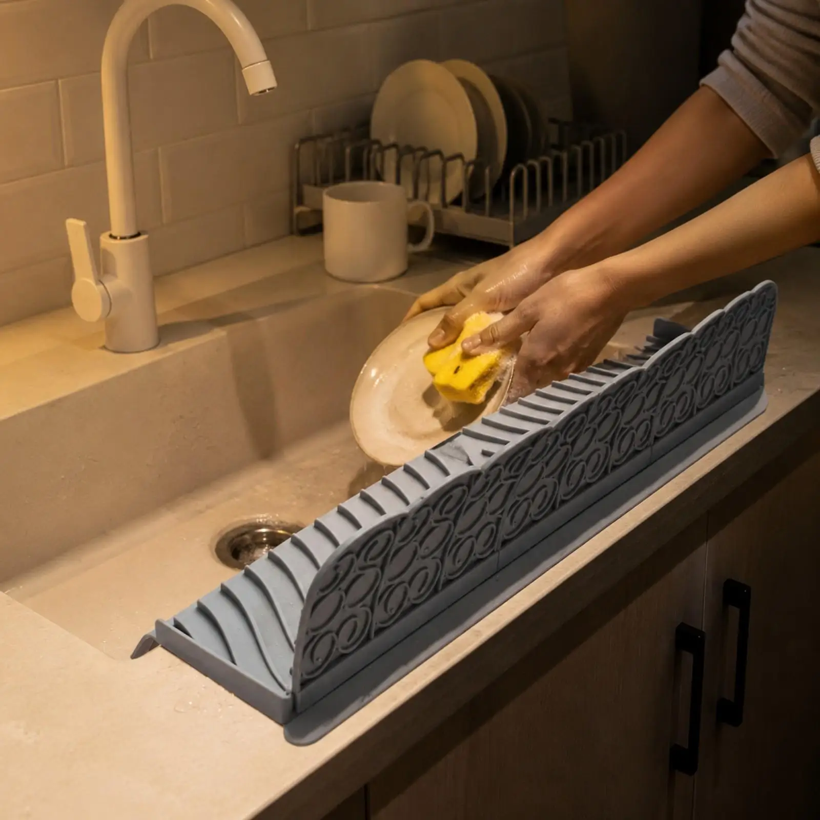 Kitchen Counter Sink Splash Protector Silicone Water Deflector for Basin Spatter Guard with Vertical Barrier and Suction Base