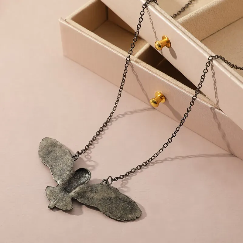 1 szt. Naszyjnik w stylu vintage dla mężczyzn i kobiet kreatywny wisiorek sowa skrzydła latająca biżuteria świąteczna