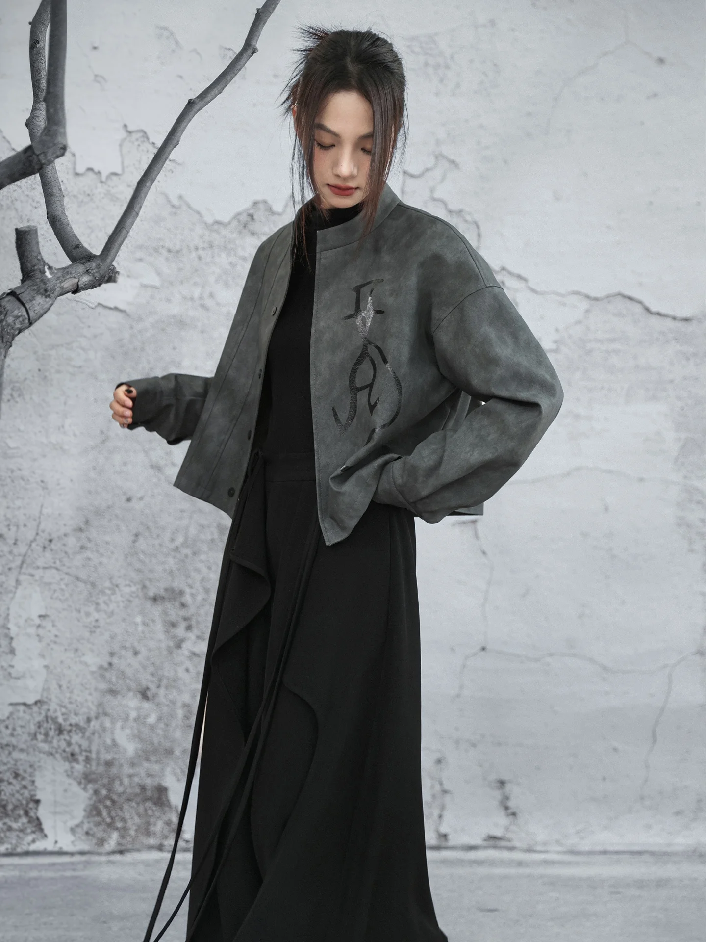 Nieuwe Chinese Sle Loose Fit Stand Collar Lederen Jas met Bone Dragon Woordprint Casual Faion Damesjas van Thiened PU...