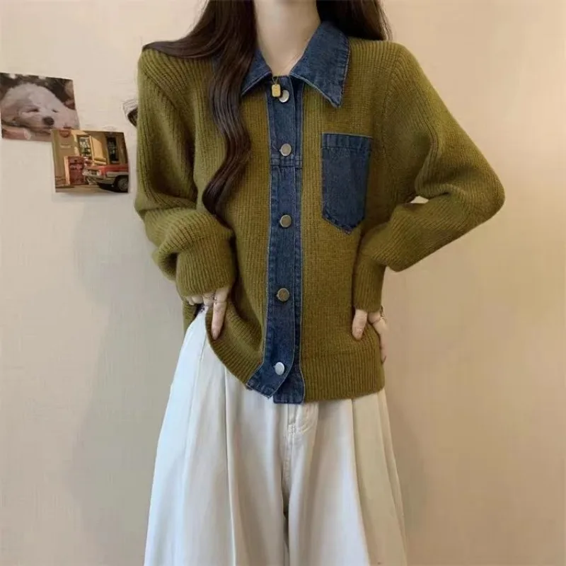 Design Sense Autumn Winter PoIo Collar Stitched Denim Knitted Cardigan Commuting Sweater Women\'s Loose and Thin Fashion Jacket