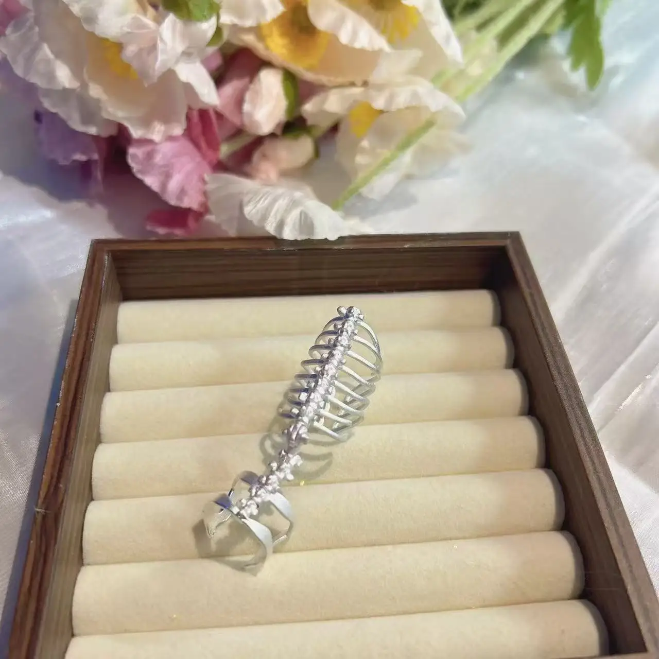 

Gothic Dark Style Skeleton Chest & Spine Ring Silver Tone Distressed Punk Full Finger Hand Jewelry