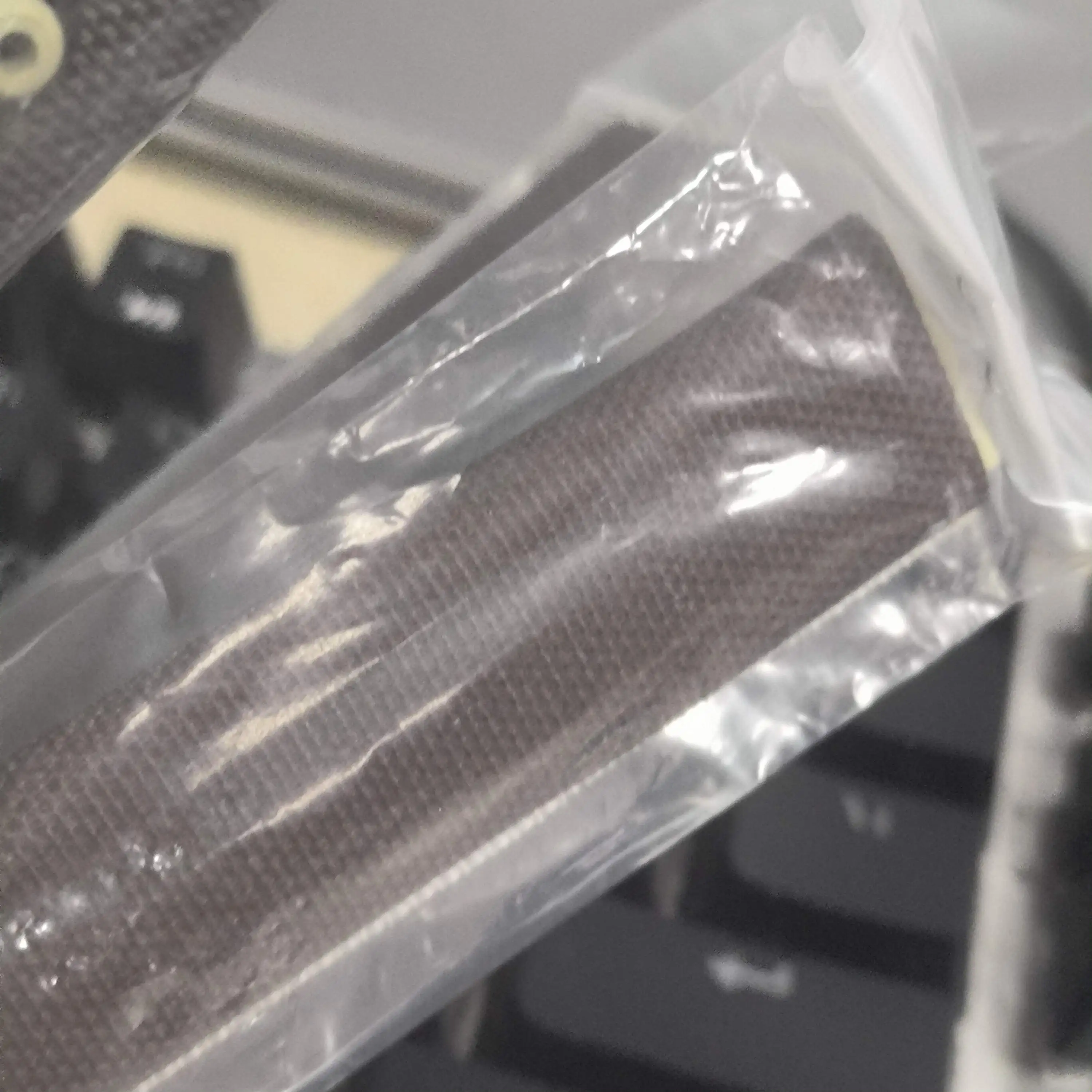 

FK-1150 302RV93050 Держатель масляной накладки для Kyocera M2040 M2135 M2235 M2540 M2635 M2640 M2735 M2835 P2040 P2235 P2335