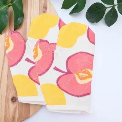 

2pcs Kids Oven Mitts Heat Resistant Children Baking Gloves Cute Kitchen Mitten Set For Microwave Cooking Safety Gift