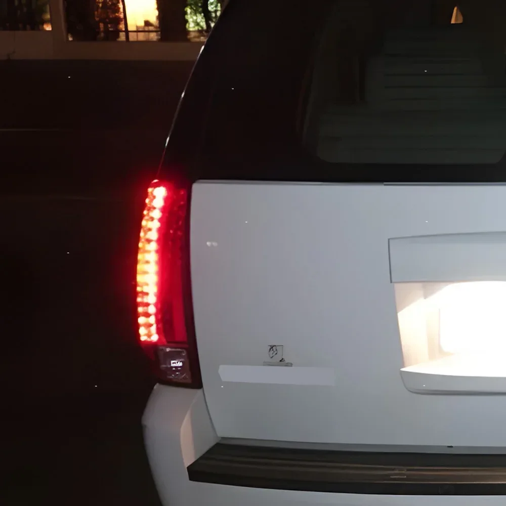 

For GMC Yukon 2007-2014 Auto Back Lamps Upgrade High Quality Flashing Signal Light Accessories LED Car Taillights Assembly