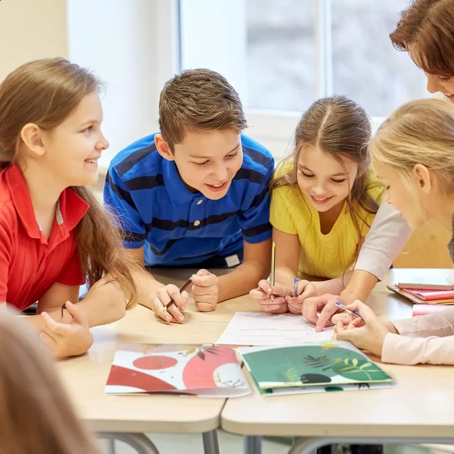 8 عبوات من مجلدات الملفات البلاستيكية مع جيوب، مجلد بلاستيكي مقاوم للماء مع علبتين زاوية ثابتتين وجيوب تتضمن بطاقة Busin S