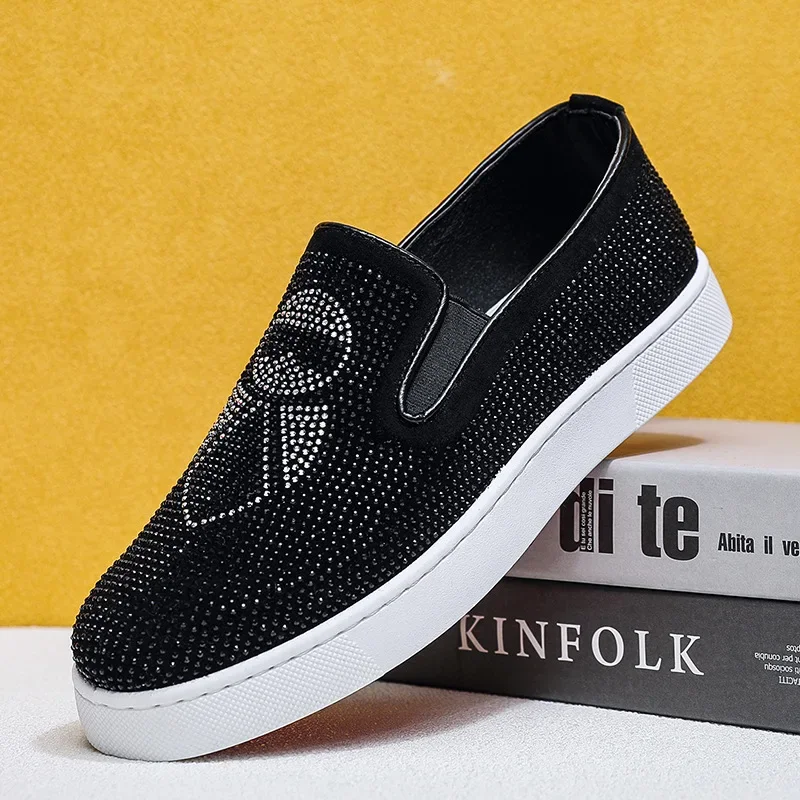 

Трендовая мужская кожаная повседневная обувь, модная обувь для отдыха на плоской подошве с кристаллами, крутые лоферы без шнуровки для молодых людей