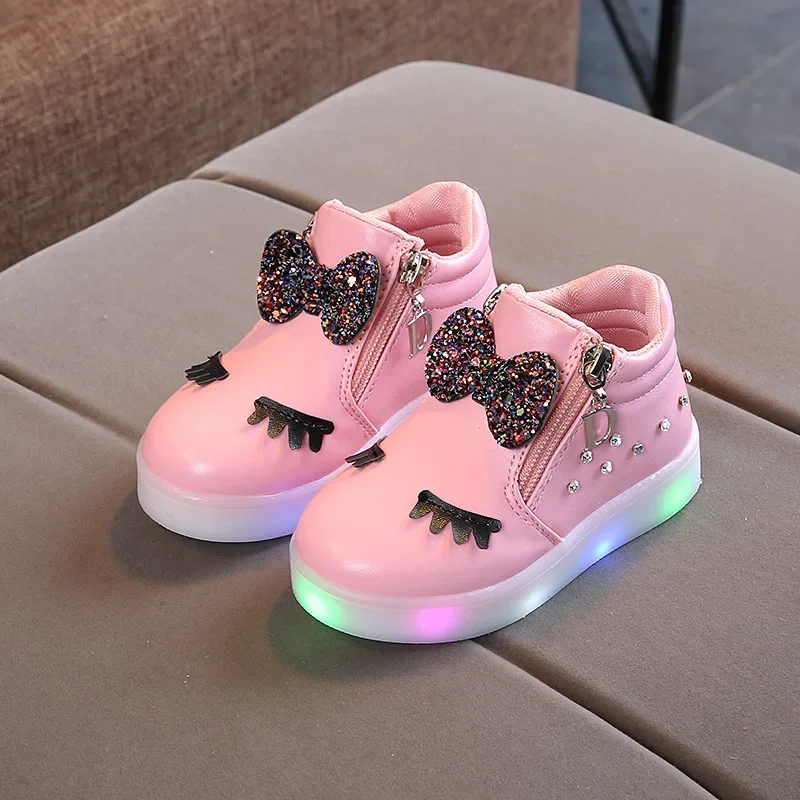 Children Luminous Shoes Boys Girls Sport Running Shoes Baby Flashing Lights Fashion Sneakers Toddler Little Kid LED Sneakers