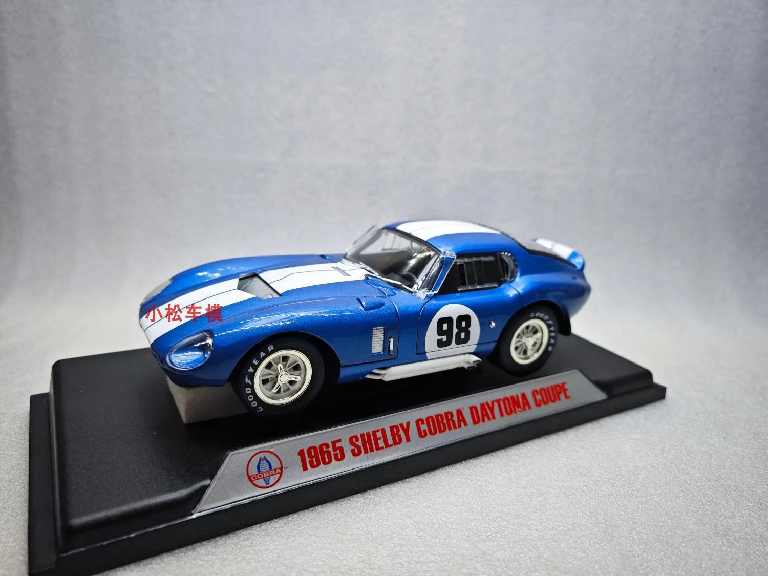 1:18 1965 Shelby Cobra Daytona Coupe High Simulation Alloy Car Model Collectible Toy Gift Souvenir Display Ornament