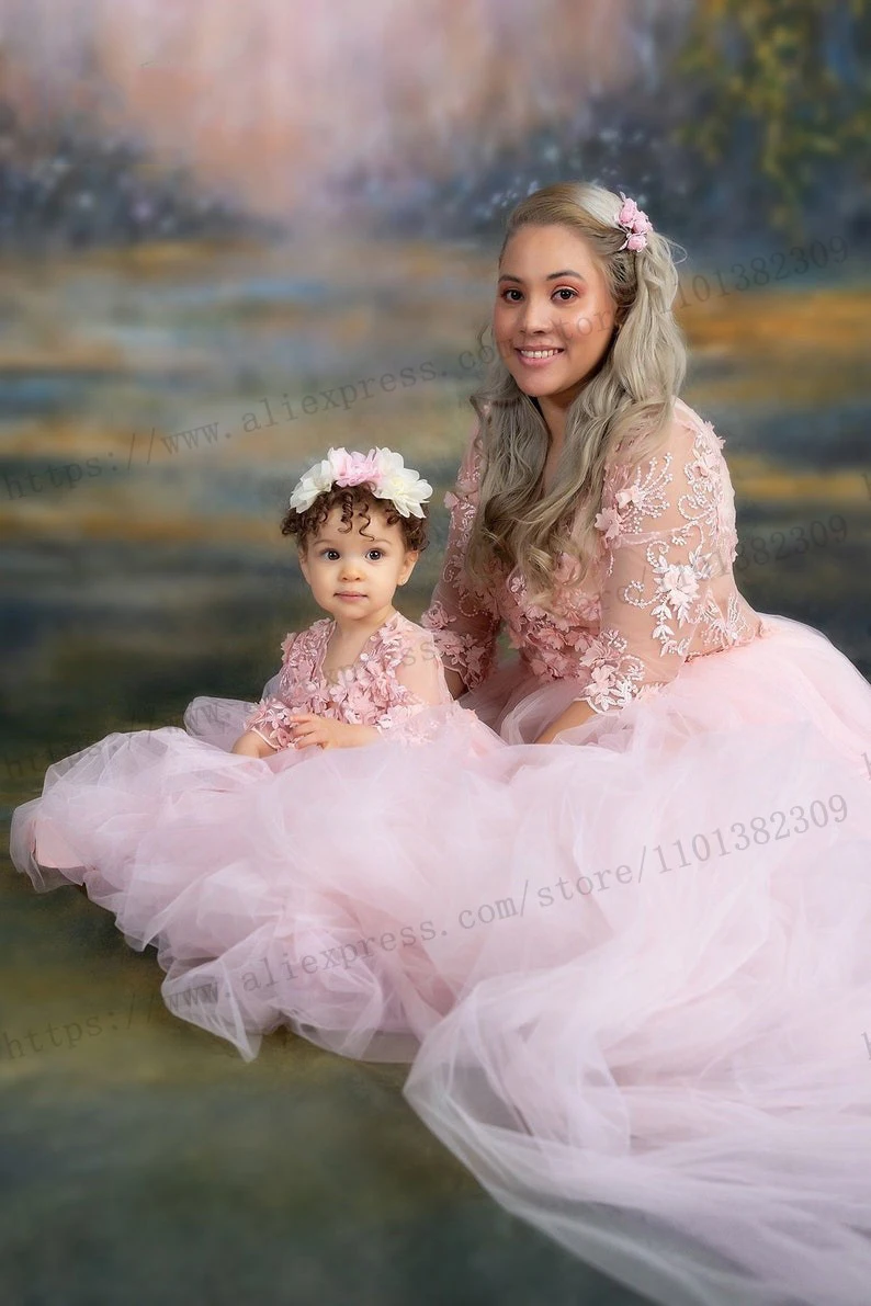 Softy Pink Tulle Mother and Daughter Dresses Half Sleeve Lace Applique Mommy and Me Evening Gown Customized Photoshoot Dress