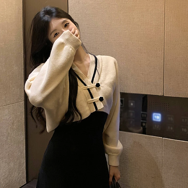 Women\'s Sweater Korean Version V Neck Loose Sweet Gentle Chinese Style Knitted Long Sleeves Short Sweater Cardigan