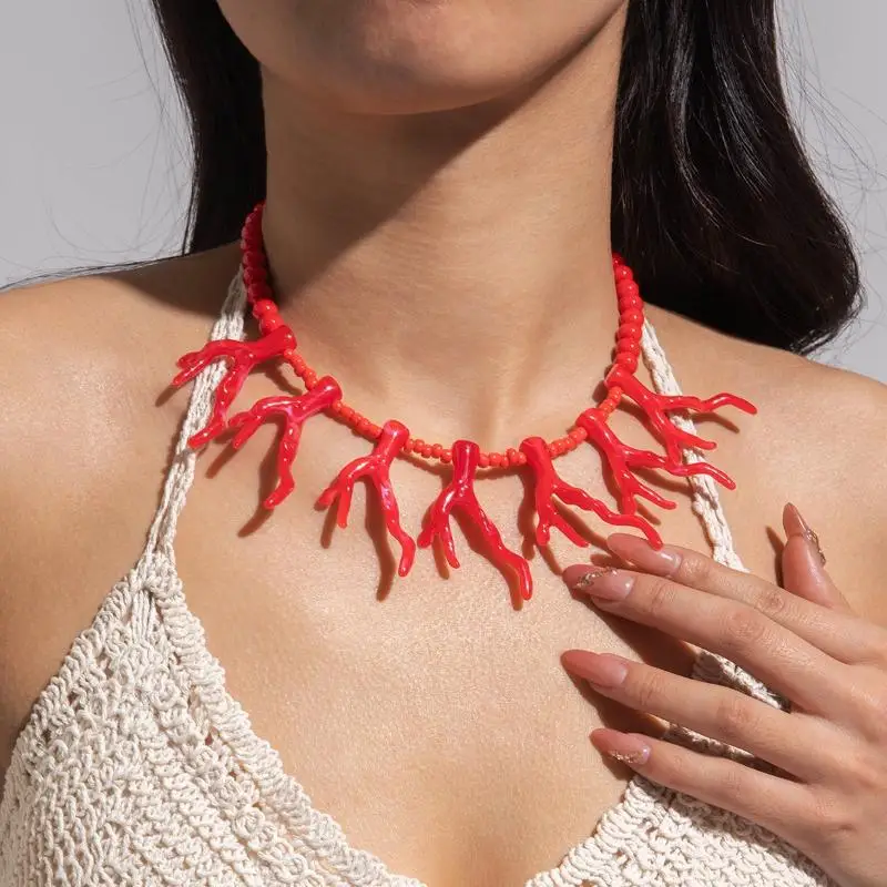 جديد بسيط الأحمر حبة سلسلة الخوخ القلب قلادة قلادة متعدد الطبقات حبة المختنق للنساء مجوهرات اكسسوارات الحفلات